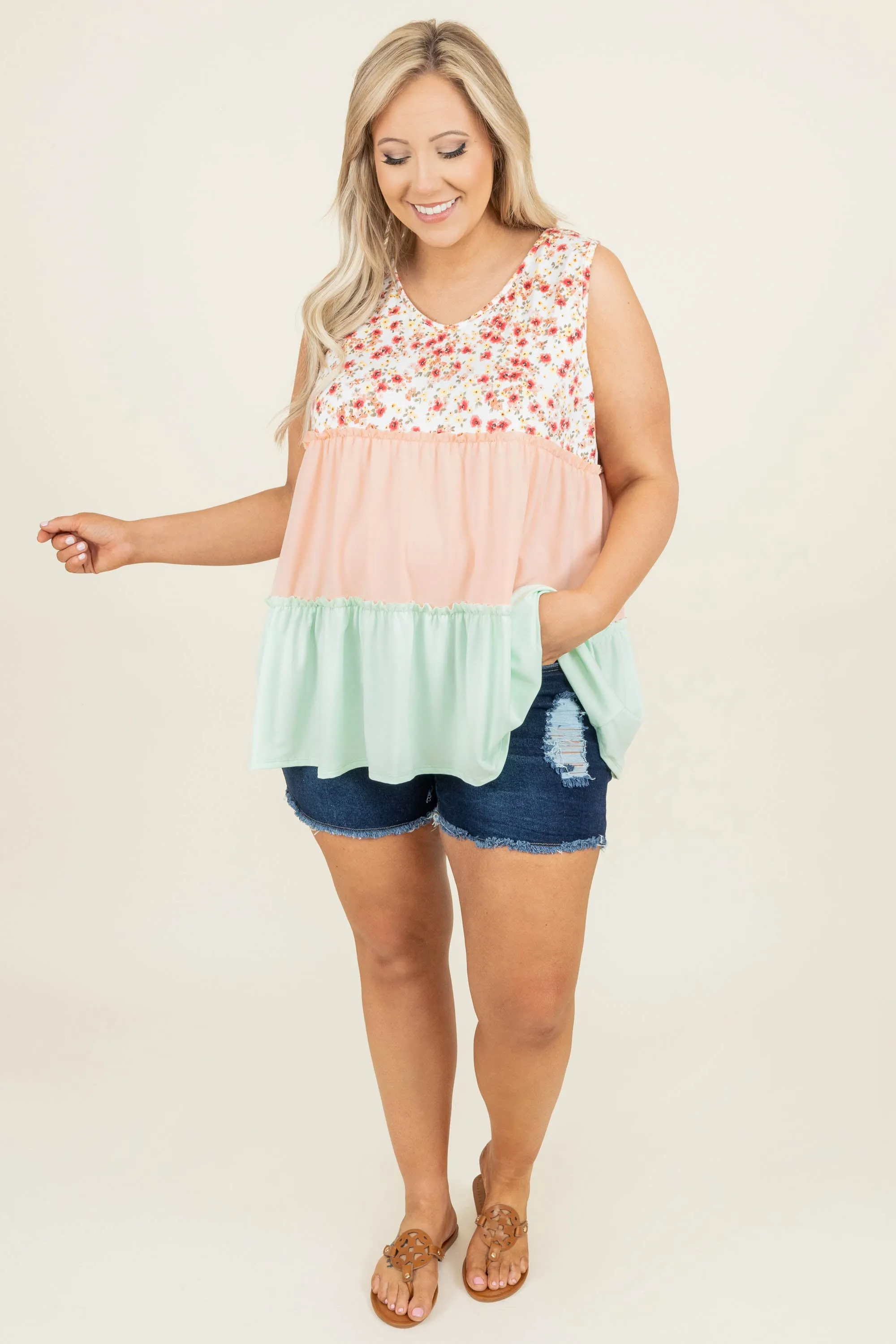 Above The Rest Shorts, Dark Wash