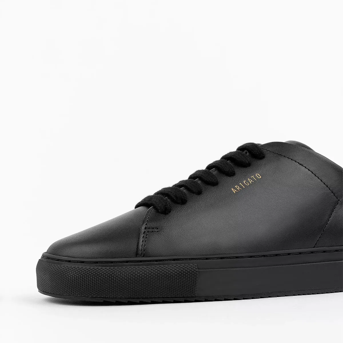 Axel Arigato - Clean 90 Trainers in Black