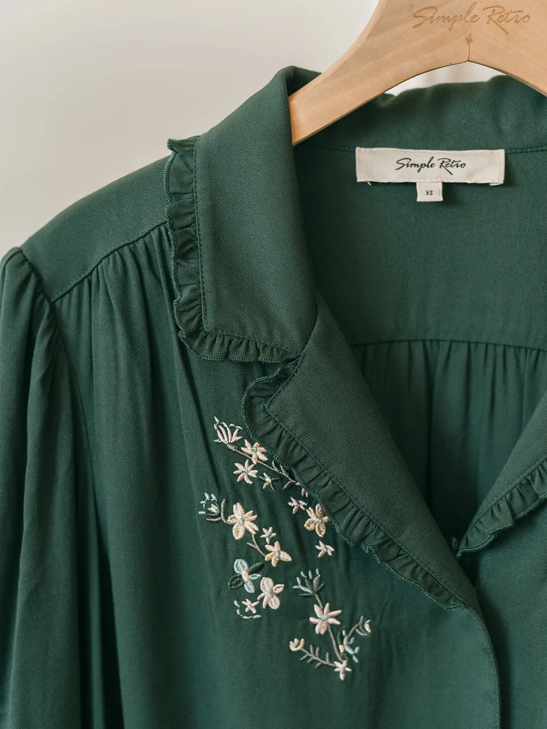 【Final Sale】Convallaria Floral Embroidered Green Puff Top