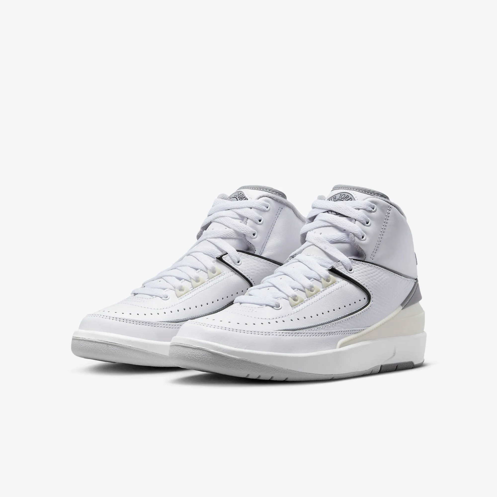 (GS) Air Jordan 2 Retro 'Cement Grey' (2023) DQ8562-100