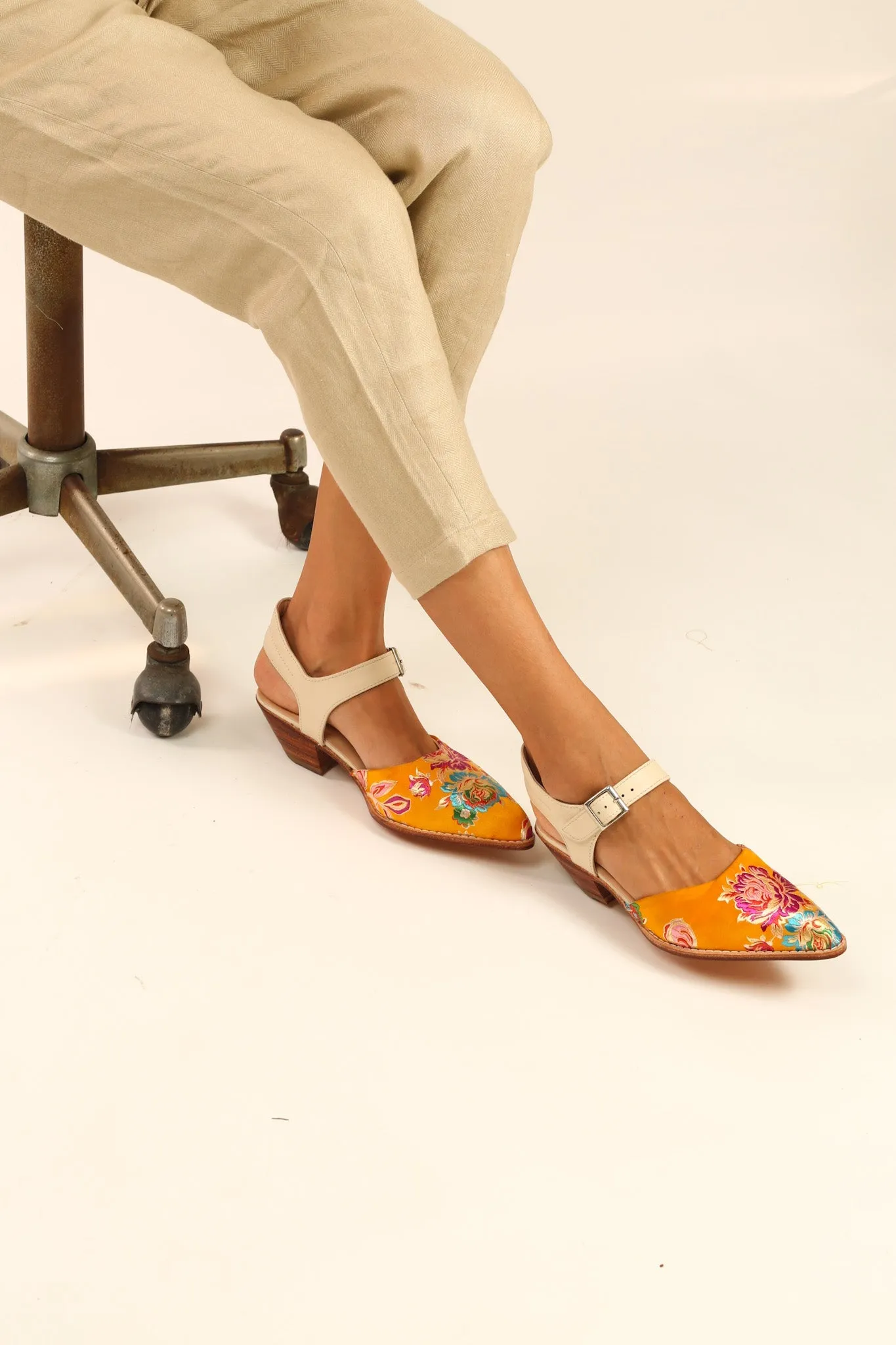 HEELED WESTERN MULES SANDALS SINDA