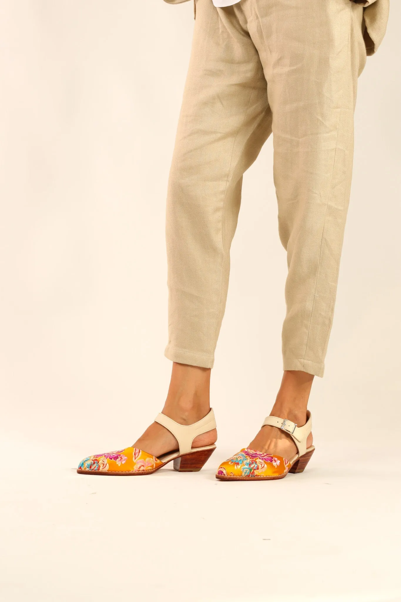 HEELED WESTERN MULES SANDALS SINDA